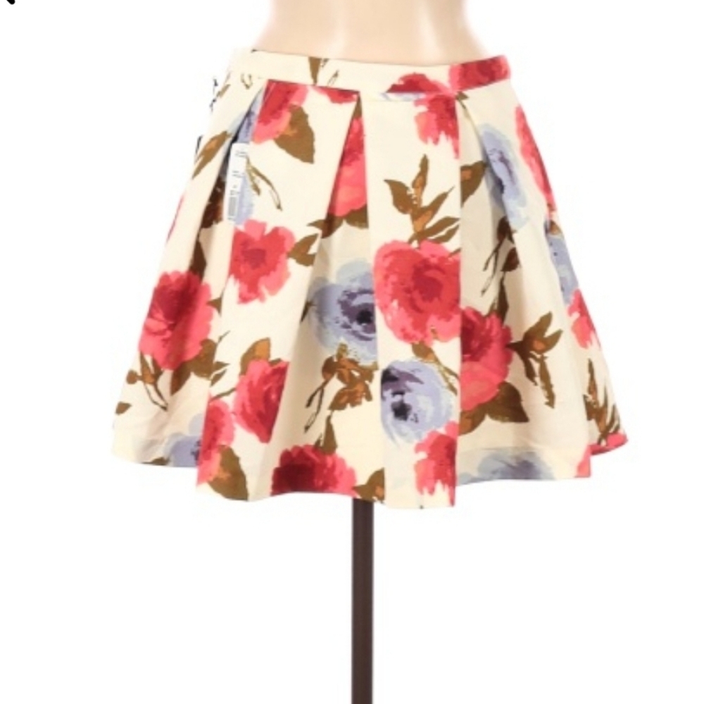 Floral Pleated Mini Skirt28